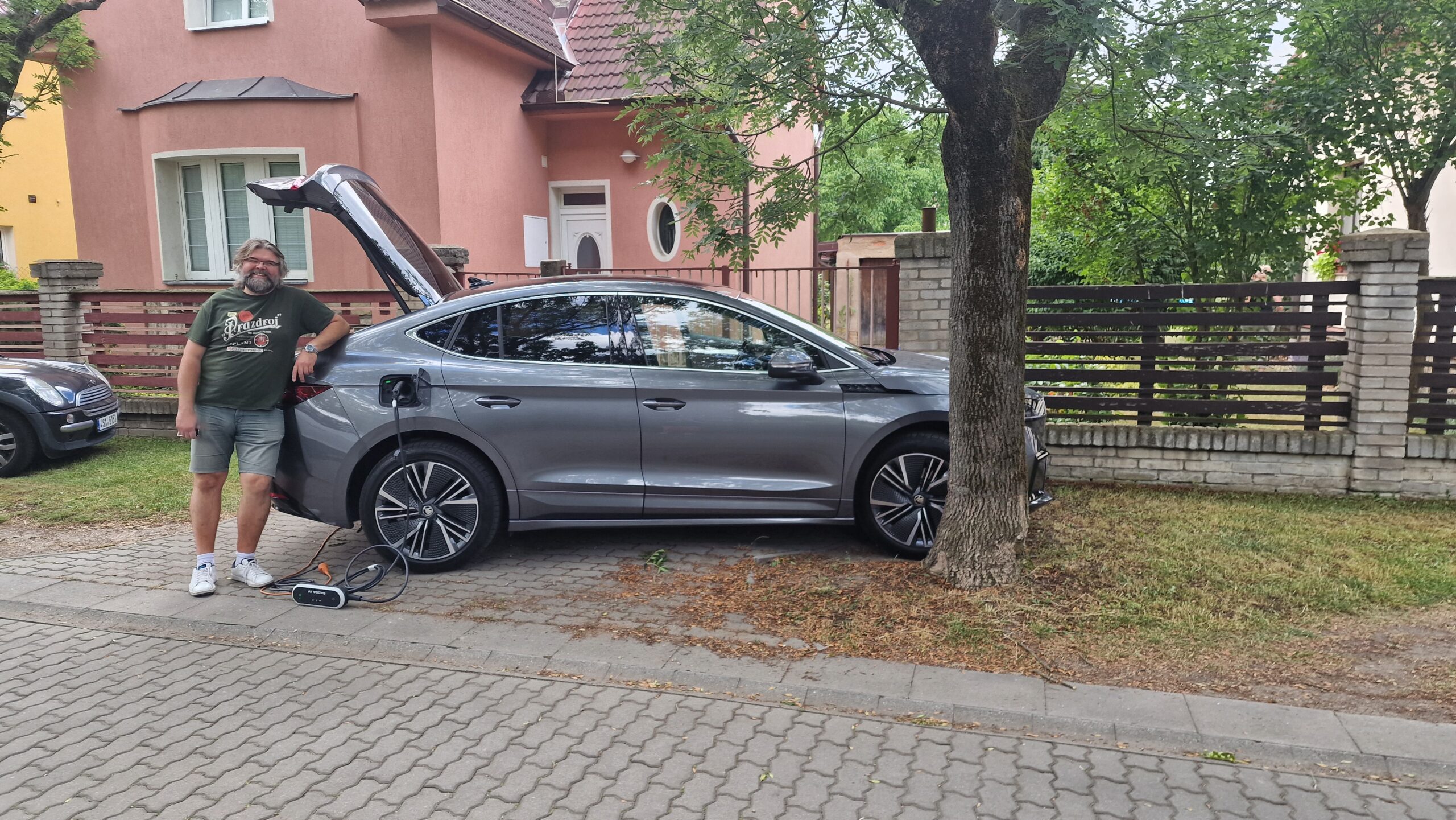 Míra Nekolný a domácí nabíjení vozu Škoda Enyaq Coupé iV