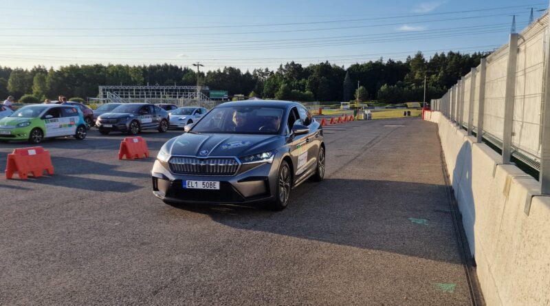 Škoda Enyaq Coupé iV posádka Nekolná, Nekolný