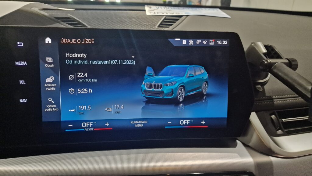 BMW iX1 xDrive30 - spotřeba v první části Eco Rallye