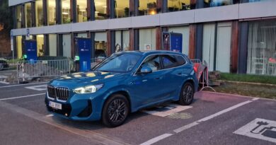 BMW iX1 xDrive30