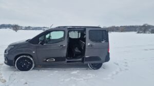 Citroën Berlingo -boční dveře a prostor pro nástup