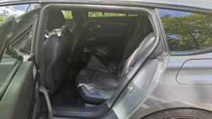 Peugeot 508 PSE SW místo na zadních sedadlech