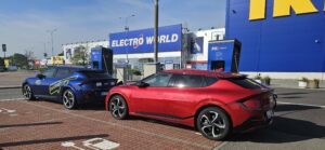 Kia EV6 GT a Kia EV6 srovnání, další pohled.