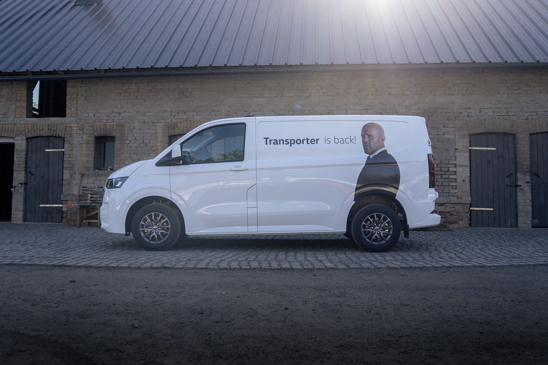 Volkswagen Transporter 2.0 TDI z boku