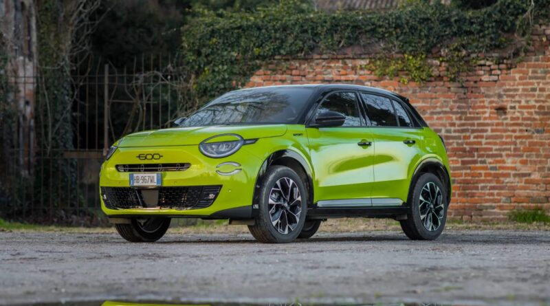 Fiat 600 Sport, akce Mitsubishi ASX a Opel, Kuga s Blue Cruise atd. I Novinky