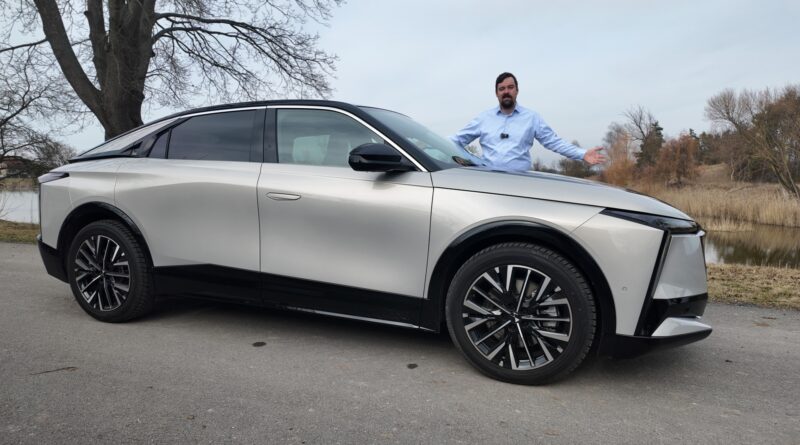 Test DS N°8 AWD: Vrchol francouzského luxusu