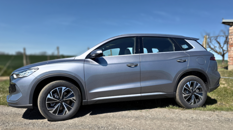 Dámský test nového superhybridu BYD SEALION 5 DM-i